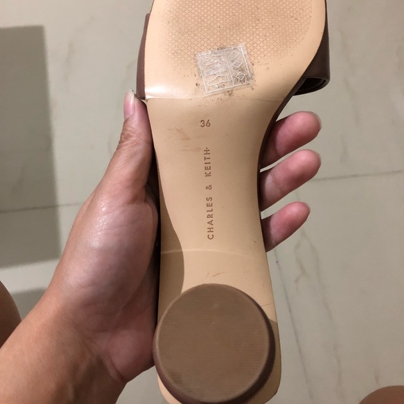 Charles & Keith sandals - Picture 4 of 4